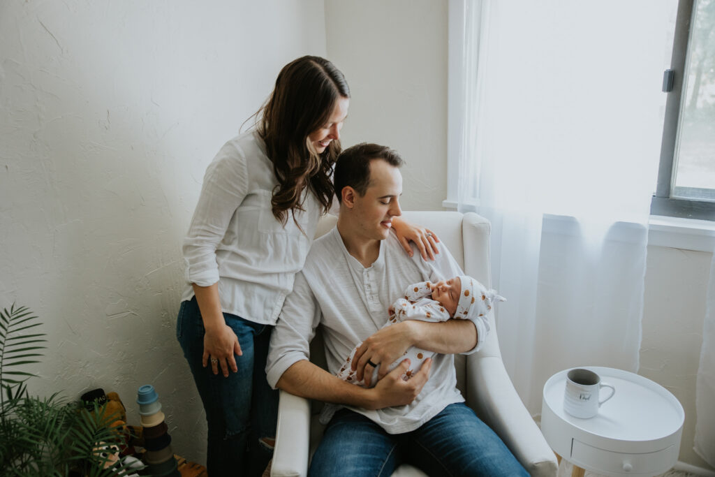 In-home lifestyle newborn session | Newborn photographers Kelly Adrienne Photography