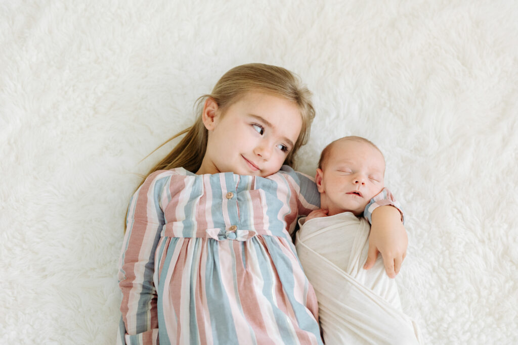 sister and baby brother | Pittsburgh newborn photography studio 