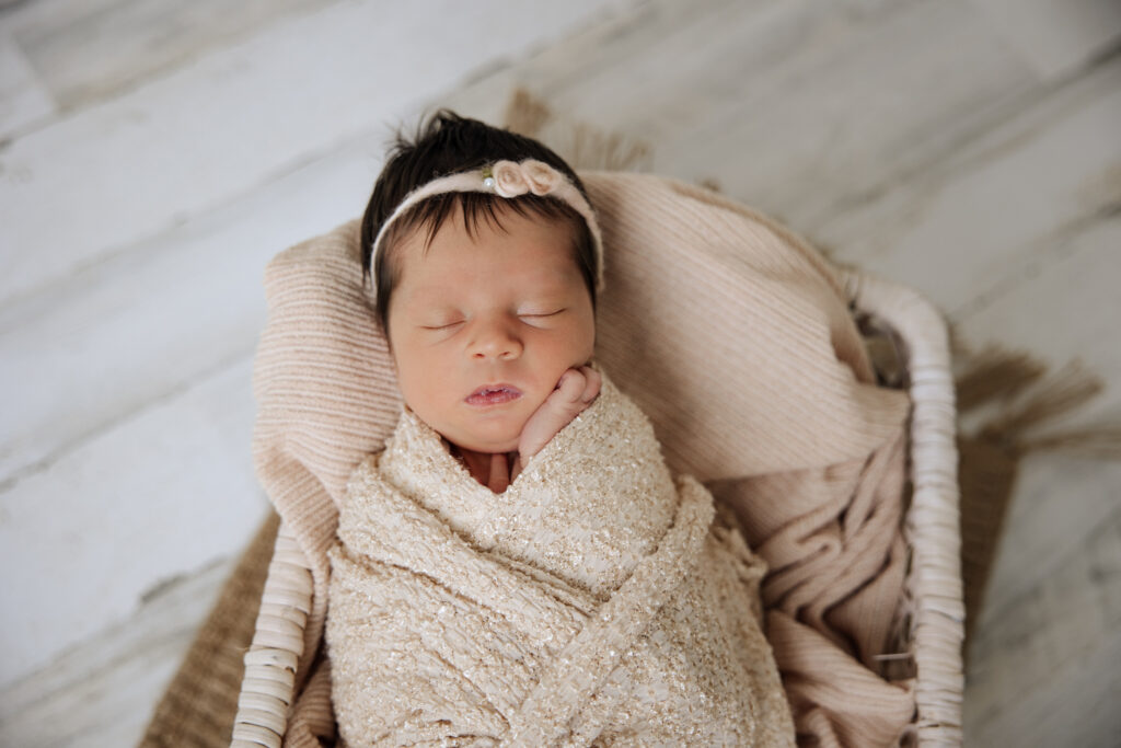 Ava - Kelly Adrienne Pittsburgh Newborn Photography