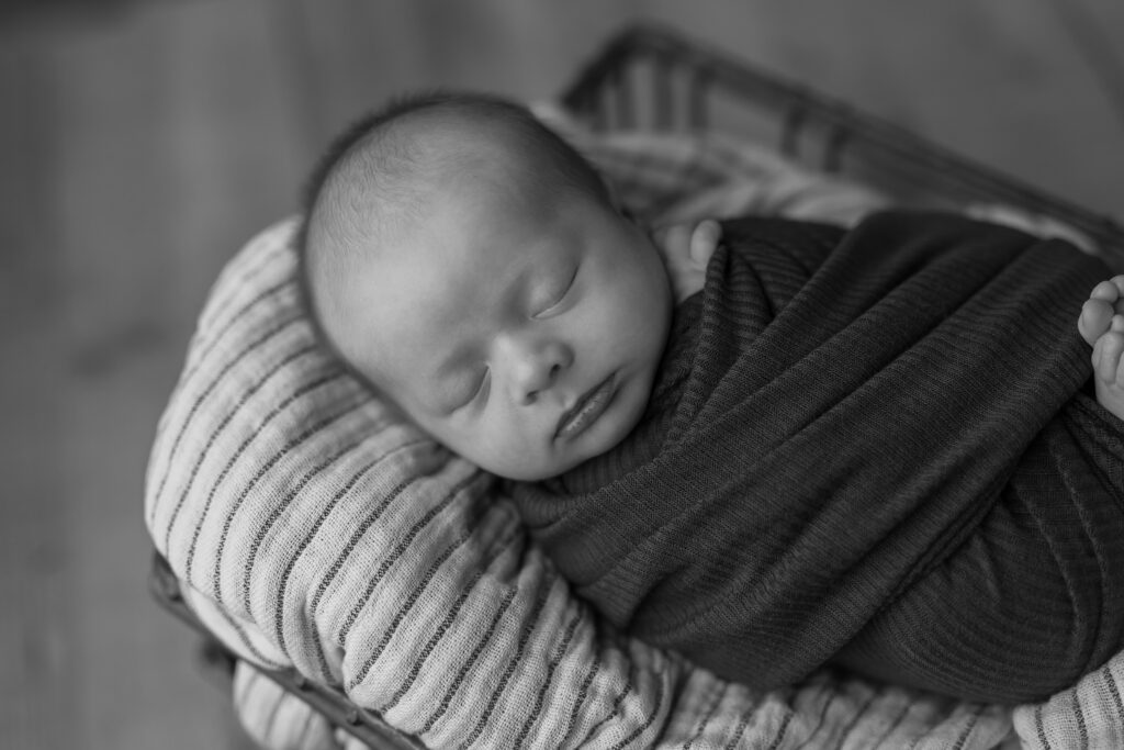 Jayce - Kelly Adrienne Pittsburgh Newborn Photography