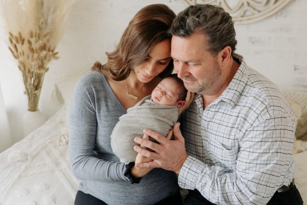 white studio family newborn photos  | Kelly Adrienne Photography