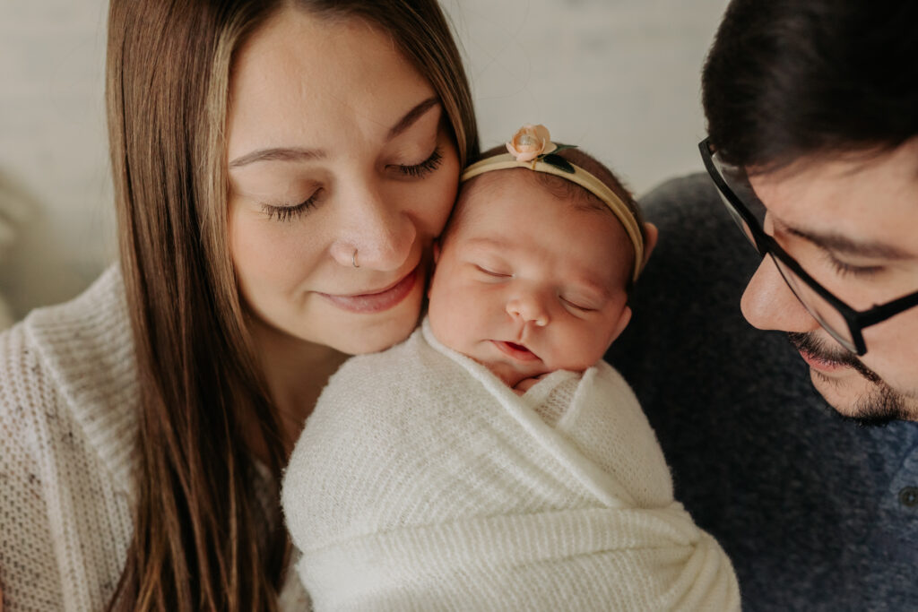 sweet family at newborn studio | Kelly Adrienne photography 