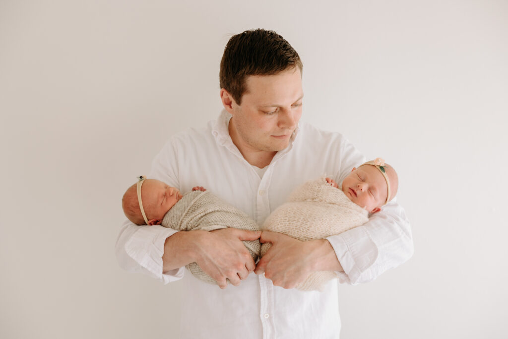 family newborn photoshoot | Kelly Adrienne Photography