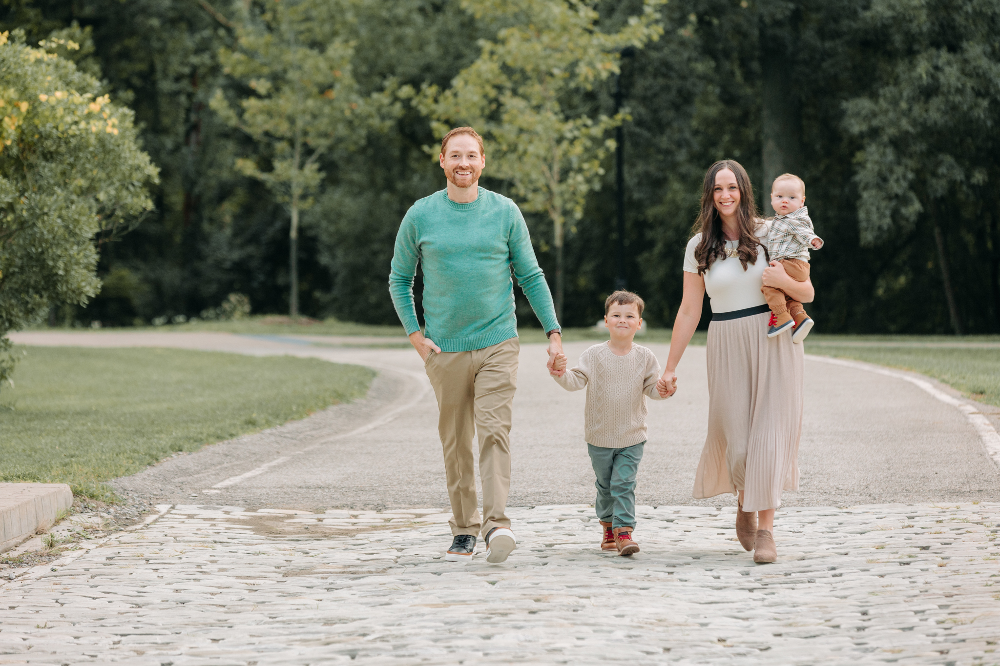 family photo in Pittsburgh | Kelly Adrienne Photography 