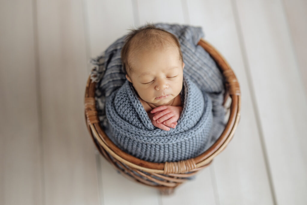 infant photography in Pittsburgh, baby boy in blue
