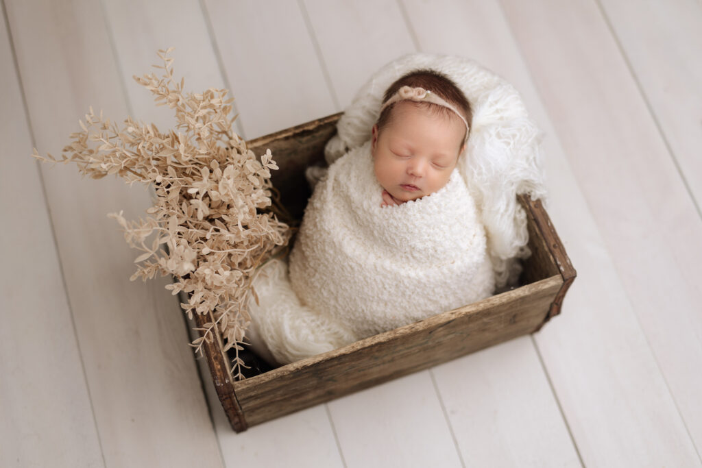 what happens if my newborn doesn't sleep? | A guide by Kelly Adrienne Photography 