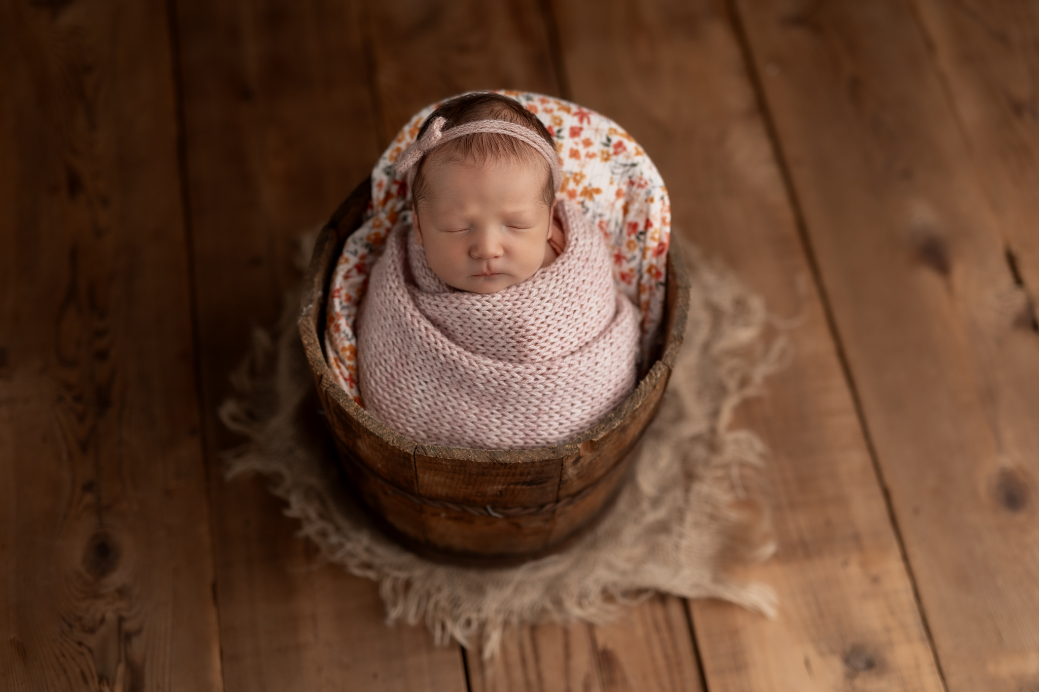 baby girl photo shoot ideas