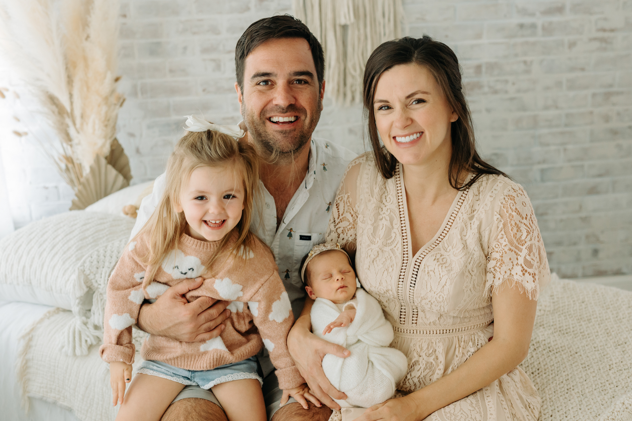 what to wear at your newborn session, photo of family 