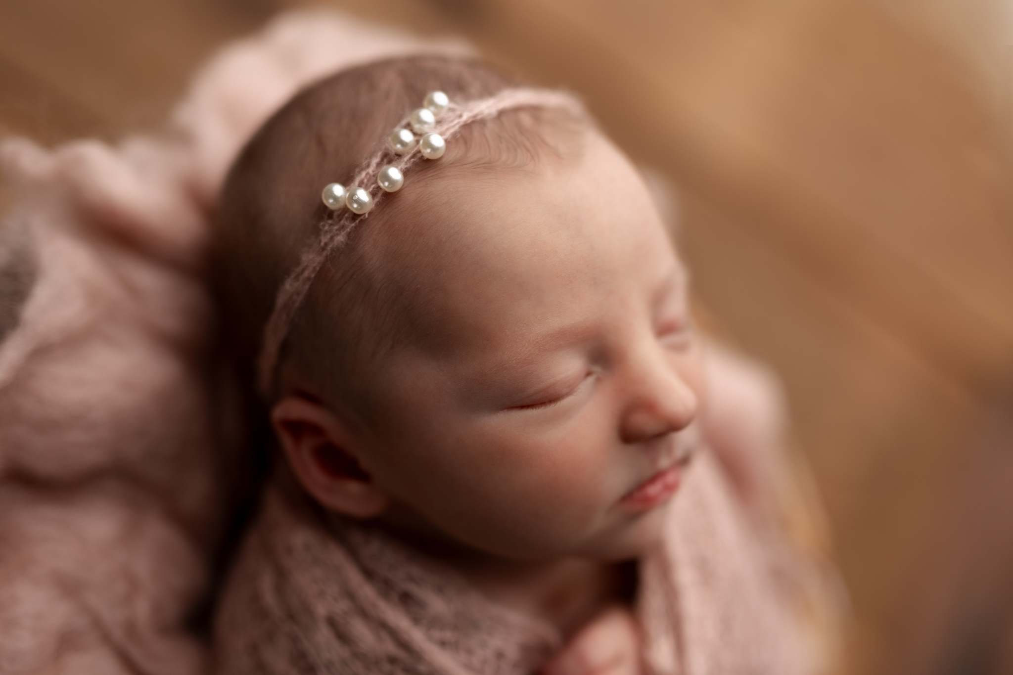 morning newborn session at Kelly Adrienne Photography